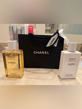 CHANEL Coco Mademoiselle Bath Gel & Body Lotion with Black Gift Bag